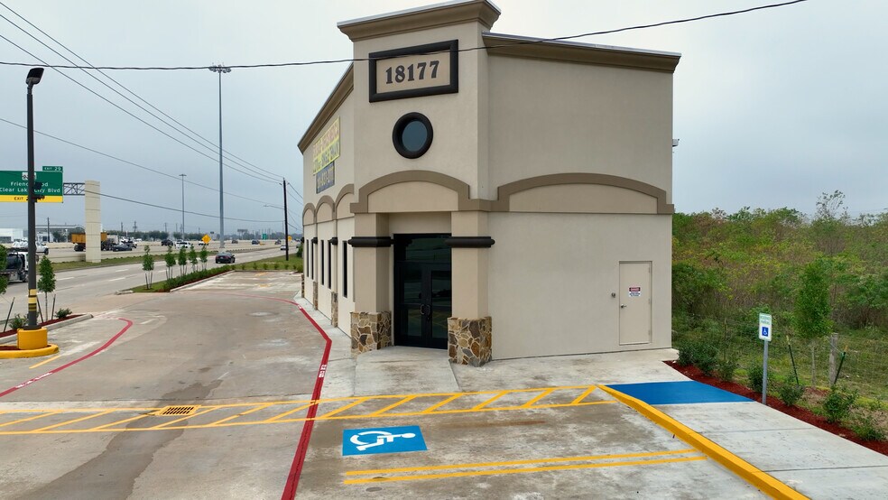 More Photos Of 18177 Gulf Fwy, Webster Office For Lease