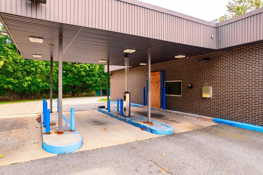 More Photos Of 16 Green Pond Rd, Rockaway General Retail For Sale