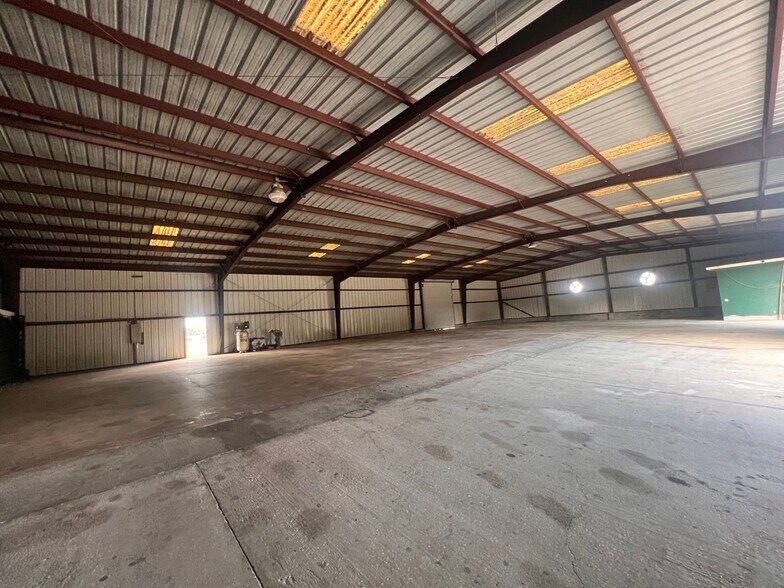More Photos Of 17340 Parrish Grove, Dade City Industrial For Sale
