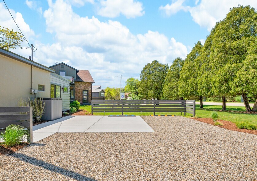 More Photos Of 13676 Prairie, Harbert General Retail For Sale