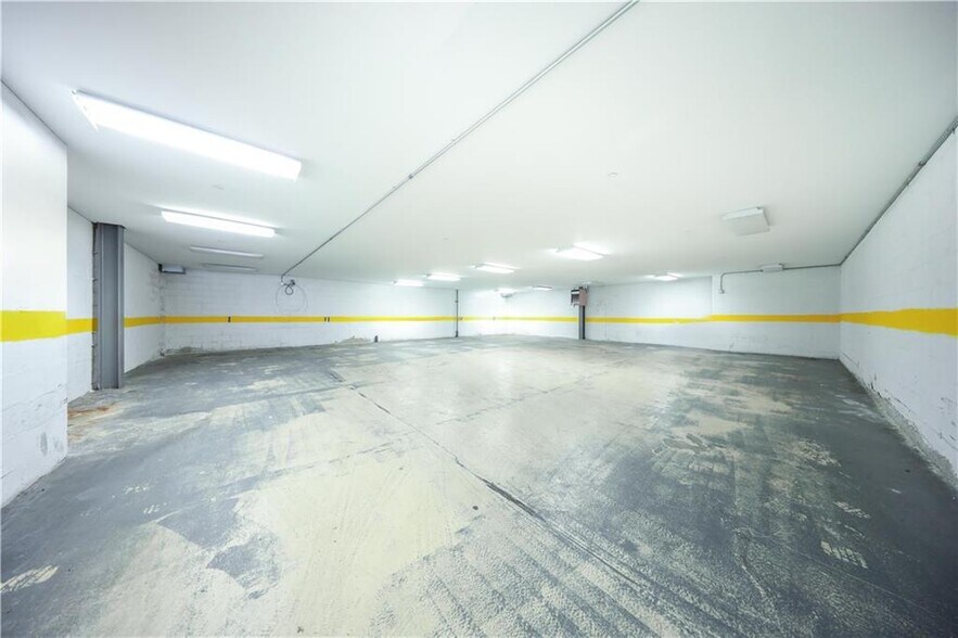 More Photos Of 8710 5th Ave, Brooklyn Medical For Lease