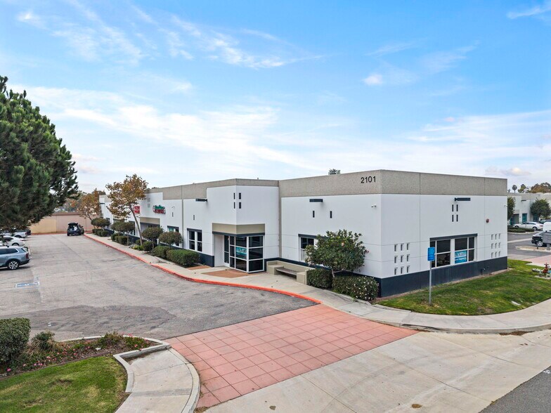 More Photos Of 2101 S Rose Ave, Oxnard Warehouse For Sale