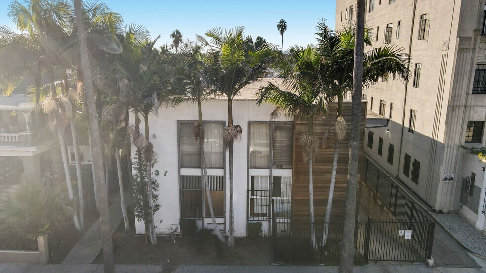 More Photos Of 537 S Gramercy Pl, Los Angeles Apartments For Sale