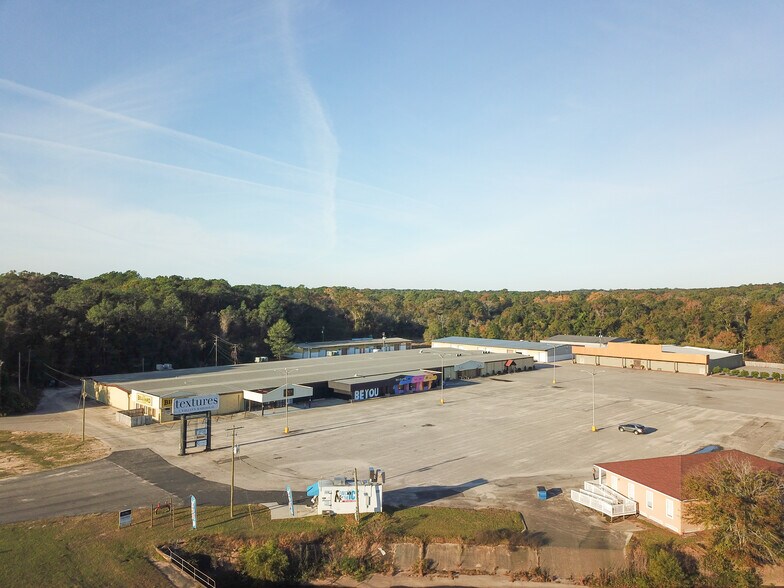 More Photos Of 4130 Government Blvd, Mobile General Retail For Lease