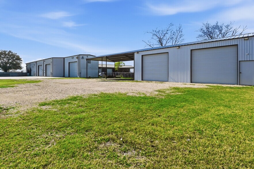 More Photos Of 107 Rice Ln, Huntsville Warehouse For Sale