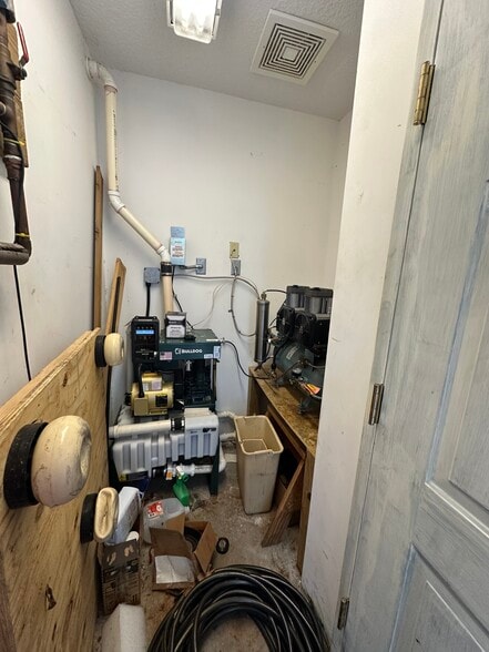 More Photos Of 1850 Bellair Blvd, Orange Park Medical For Sale