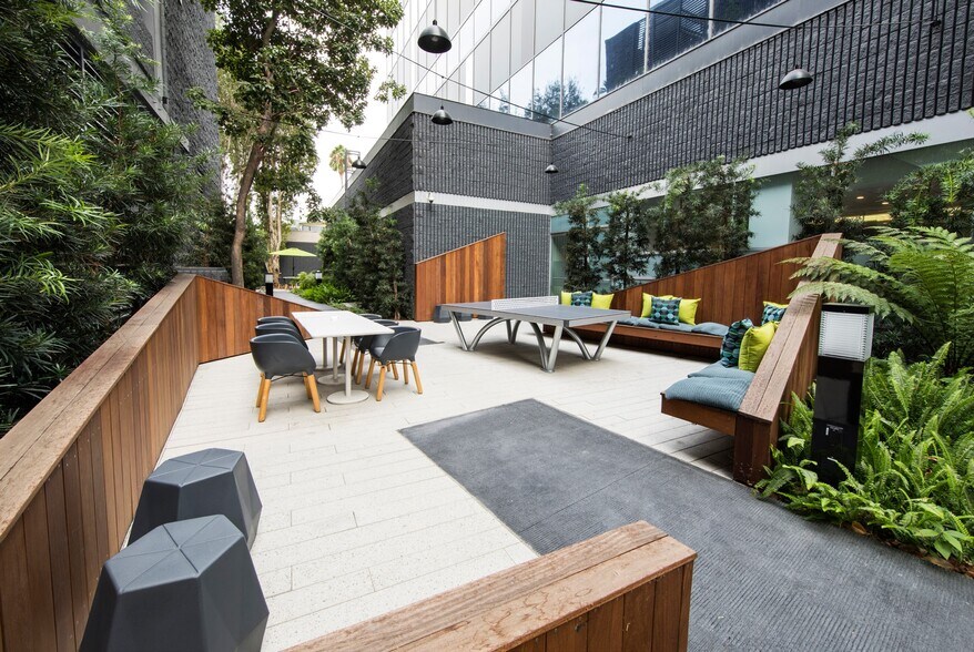 More Photos Of 2901 W Alameda Ave, Burbank Office For Lease