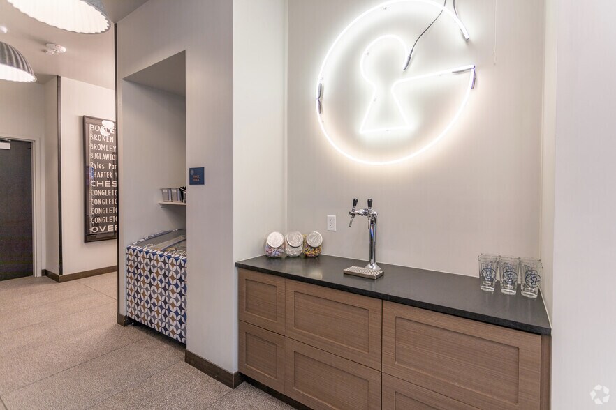 More Photos Of 2640 Nicollet Ave, Minneapolis Apartments For Sale