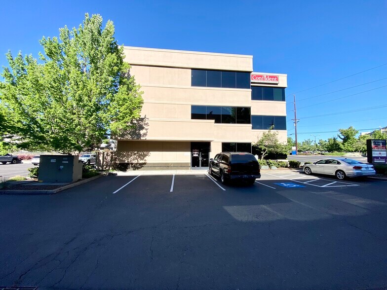 More Photos Of 1575 E McAndrews Rd, Medford Office For Lease