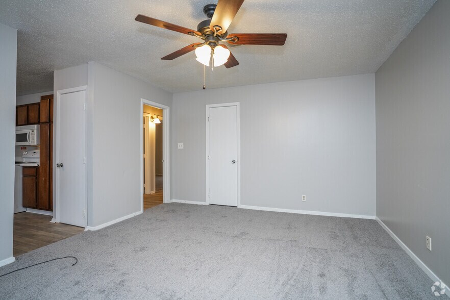 More Photos Of 1501 E Reed Rd, Greenville Apartments For Sale