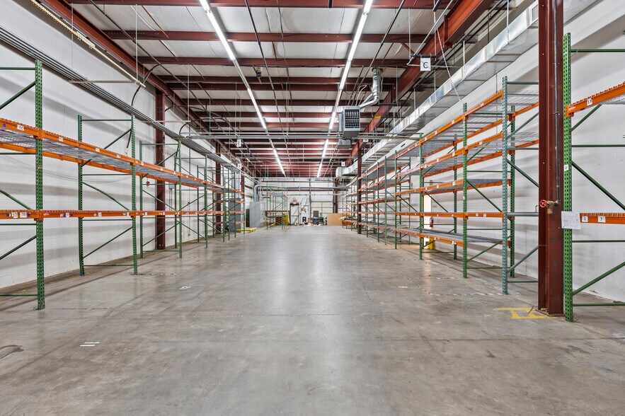More Photos Of 4410 Indiana Ave, Winston-Salem Warehouse For Lease