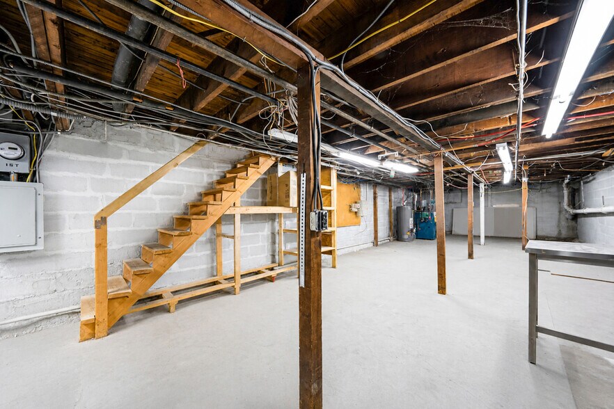 More Photos Of 283-285 Broadway, Bethpage Storefront Retail Office For Lease