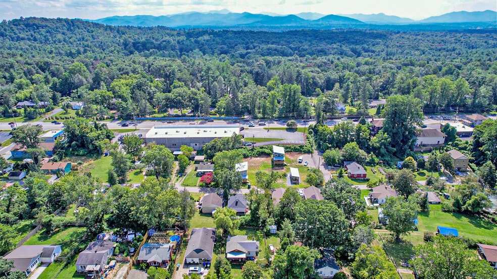 More Photos Of 696 Reed St, Asheville Land For Sale
