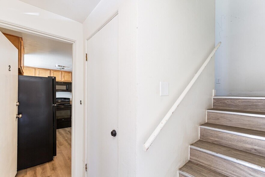 More Photos Of 1679-1695 Reed St, Lakewood Apartments For Sale