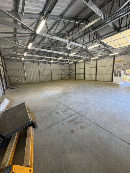 More Photos Of 3315 Dawsonville Hwy, Gainesville Warehouse For Lease