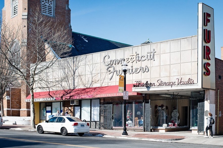 More Photos Of 117 W Main St, New Britain Storefront For Lease