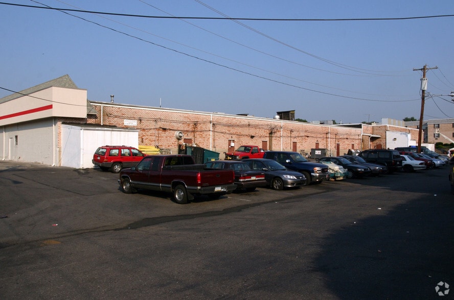 More Photos Of 601-617 Cedar Ave, Yeadon Storefront For Lease