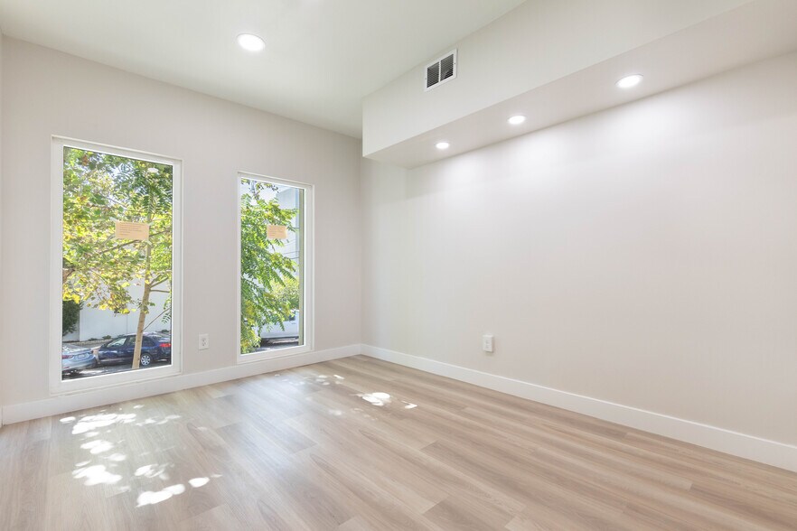 More Photos Of 1016 23rd St, Sacramento Office Residential For Sale