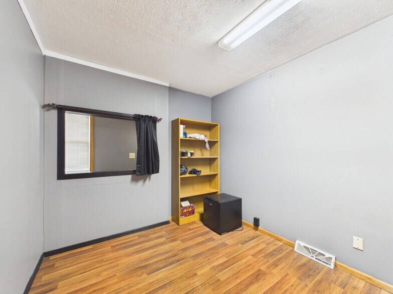 More Photos Of 414 Martin St, Greenville Office For Sale
