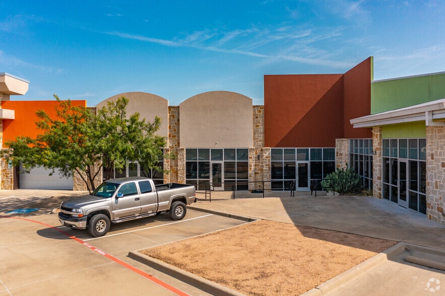 More Photos Of 1855 T L Townsend Dr, Rockwall Unknown For Lease