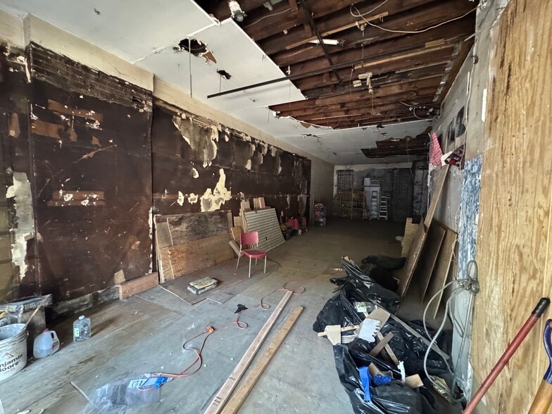 More Photos Of 5520 Myrtle Ave, Ridgewood Apartments For Lease
