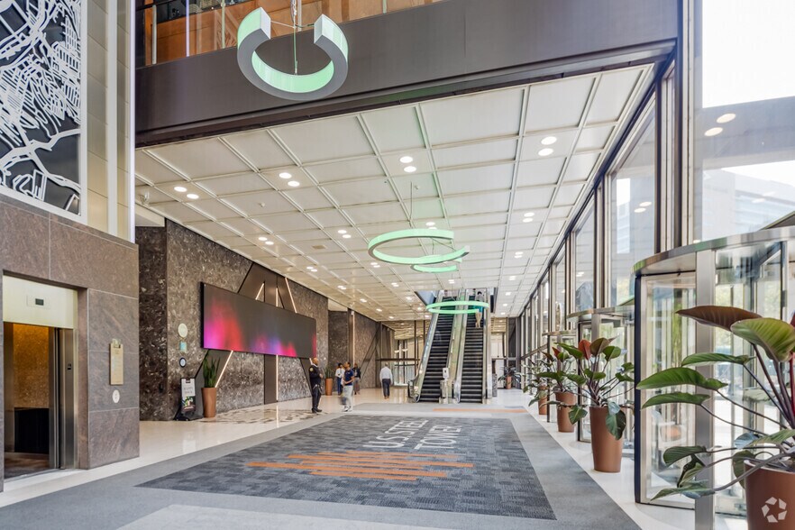 More Photos Of 600 Grant St, Pittsburgh Office For Lease