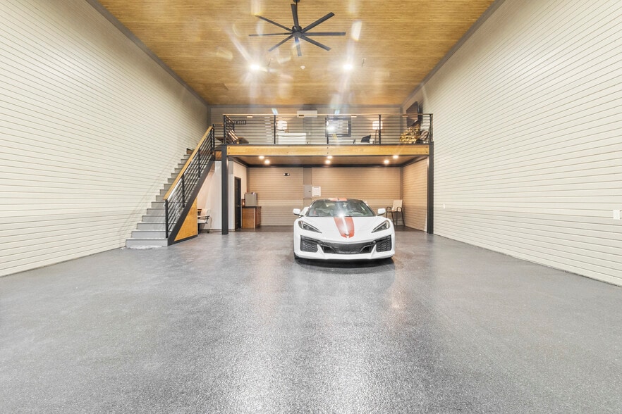 More Photos Of 144 McCrary Rd, Mooresville Flex For Sale