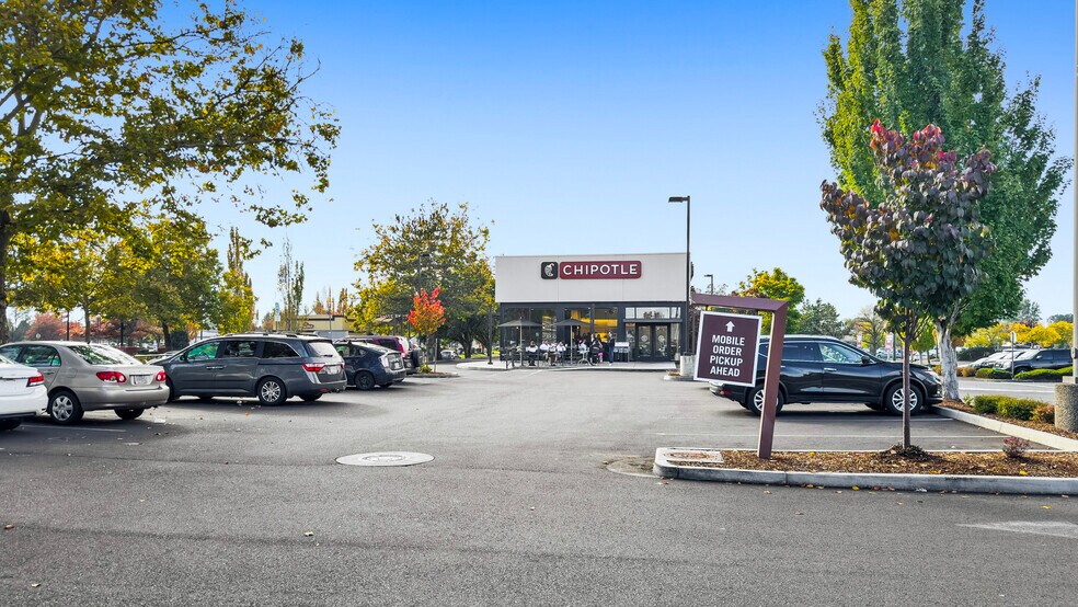 More Photos Of 1961 14th Ave SE, Albany General Retail For Sale