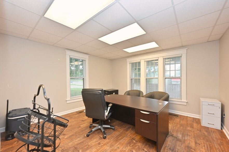 More Photos Of 612 Hartsville Pike, Gallatin Office Residential For Sale