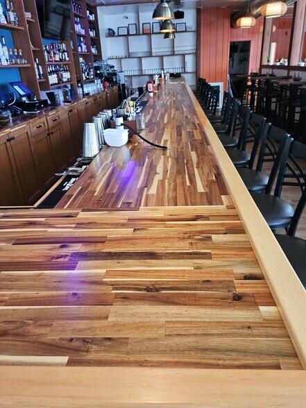 More Photos Of 10 McGillis Ave, Lake George Restaurant For Sale