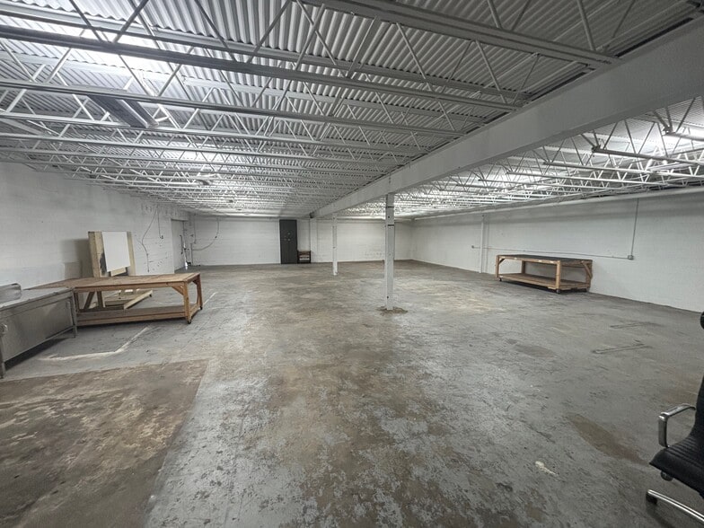 More Photos Of 861 Washington Ave, Marietta Light Manufacturing For Sale