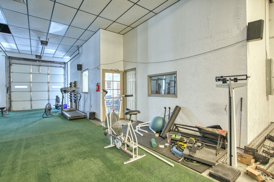 More Photos Of 5565 Arapahoe Ave, Boulder Flex For Lease