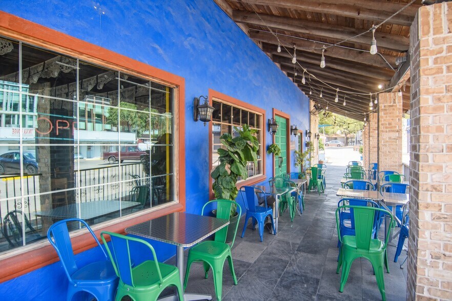 More Photos Of 2038 S Lamar Blvd, Austin Freestanding For Lease