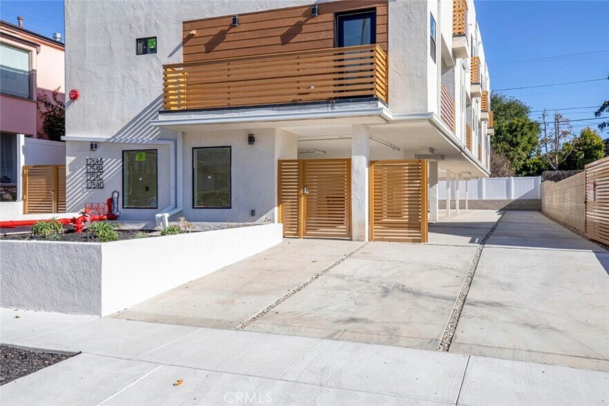 More Photos Of 1754 N Berendo St, Los Angeles Apartments For Sale