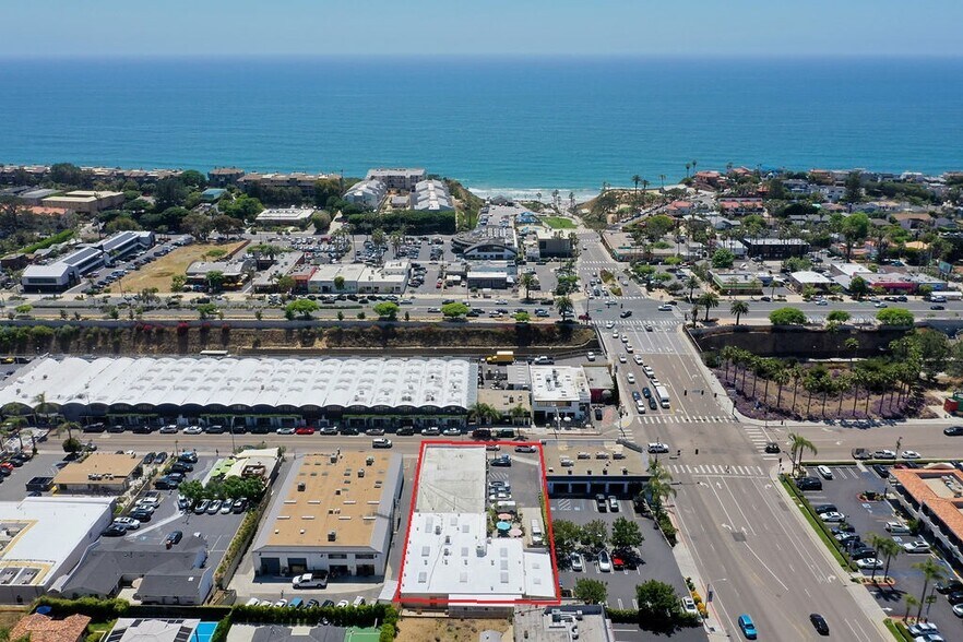 More Photos Of 118 S Cedros Ave, Solana Beach Storefront For Sale