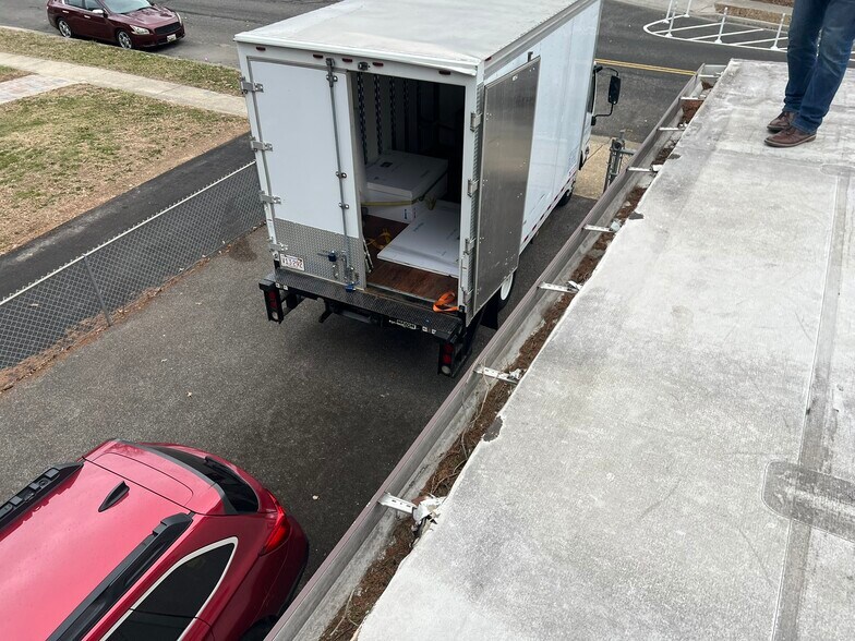 More Photos Of 4118 Queensbury Rd, Hyattsville Freestanding For Lease