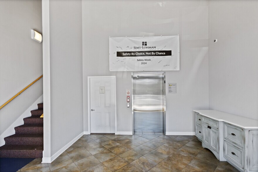 More Photos Of 200 Hart St, Niceville Light Manufacturing For Lease
