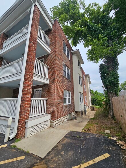 More Photos Of 709 W Truman Rd, Independence Apartments For Sale