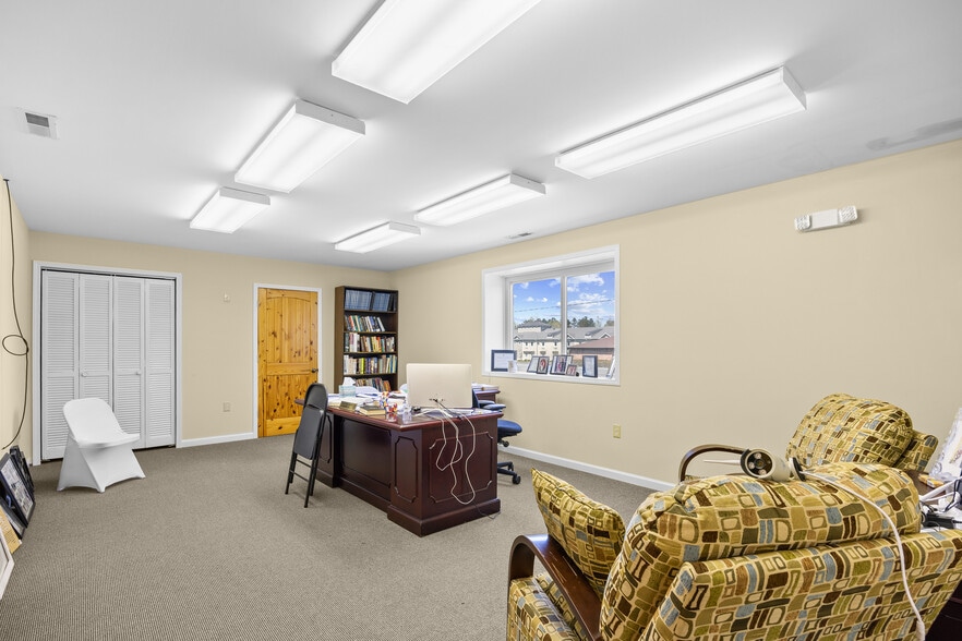 More Photos Of 69 Jessamine Ave, Georgetown Flex For Sale