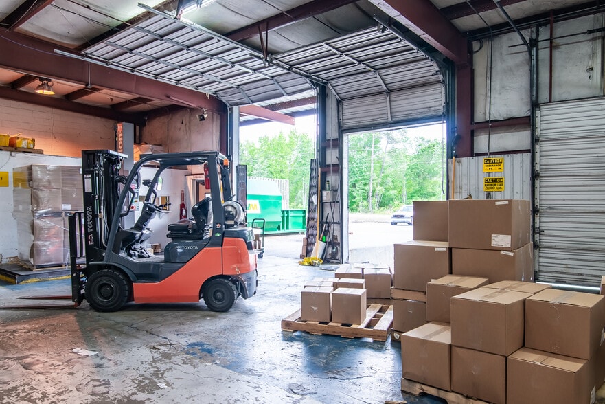 More Photos Of 4900 Highway 501, Myrtle Beach Light Manufacturing For Lease