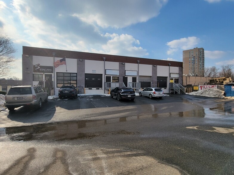 More Photos Of 12300 Carroll Ave, Rockville Manufacturing For Lease