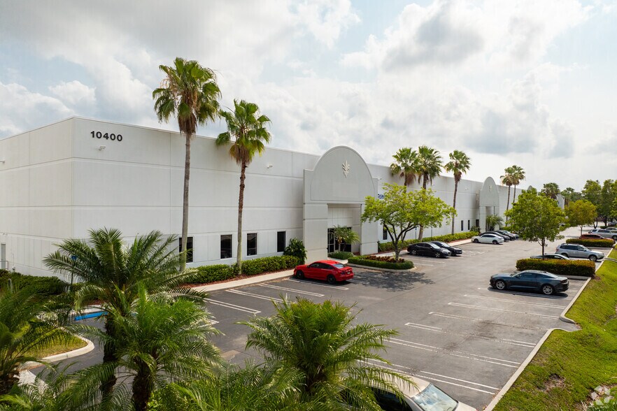 More Photos Of 10400 NW 21st St, Miami Warehouse For Lease