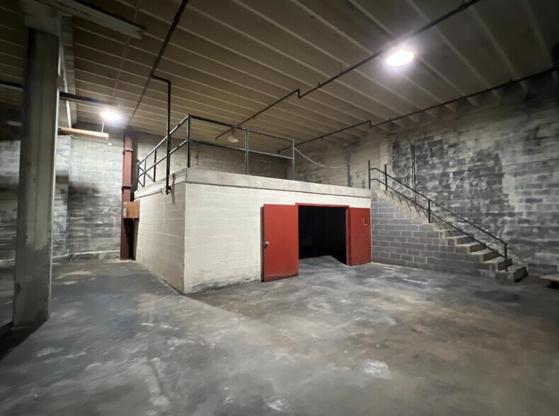 More Photos Of 100 S West St, Charles Town Auto Dealership For Sale