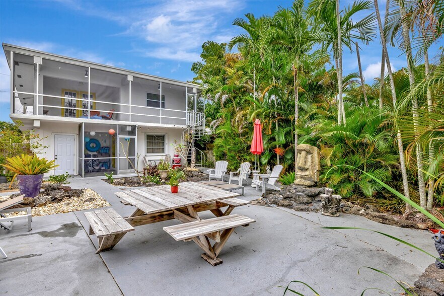 More Photos Of 630 NE 37th St, Oakland Park Apartments For Sale