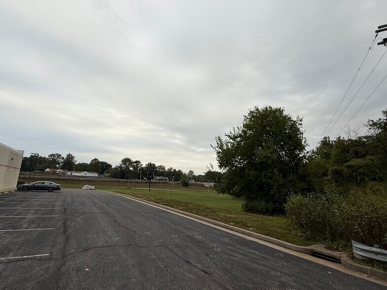 More Photos Of 3003 Homer Adams Pky, Alton Land For Sale