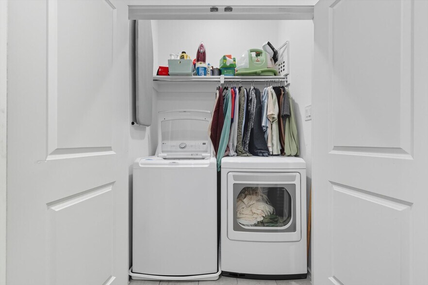 More Photos Of 5647 Live Oak, Dallas Apartments For Sale