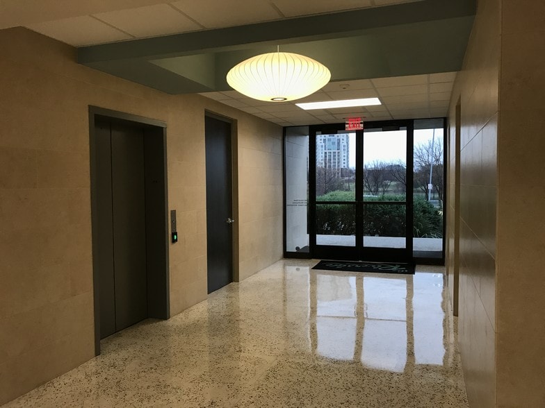 More Photos Of 512 E Riverside Dr, Austin Office For Lease