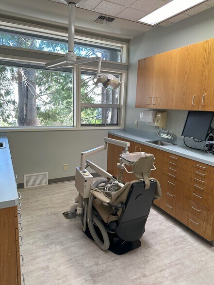 More Photos Of 3628 Meridian St, Bellingham Medical For Sale