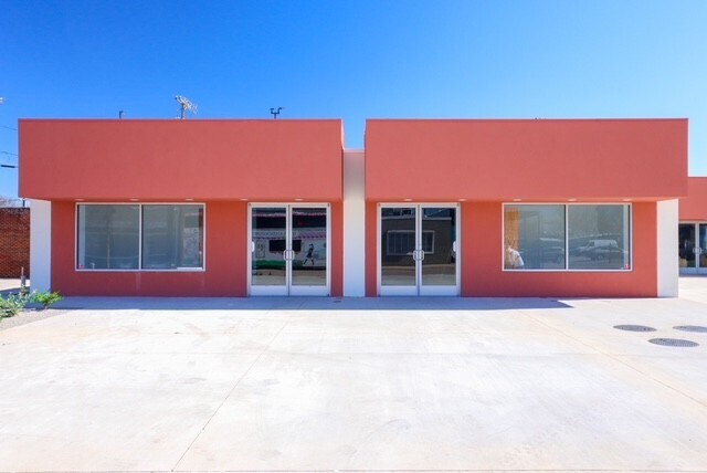 More Photos Of 2714 Bomar Ave, Dallas Restaurant For Lease