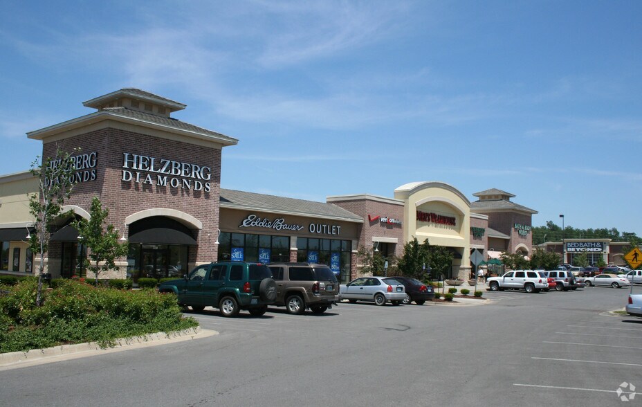 More Photos Of 1850-1860 Chipman Rd, Lee's Summit Unknown For Lease